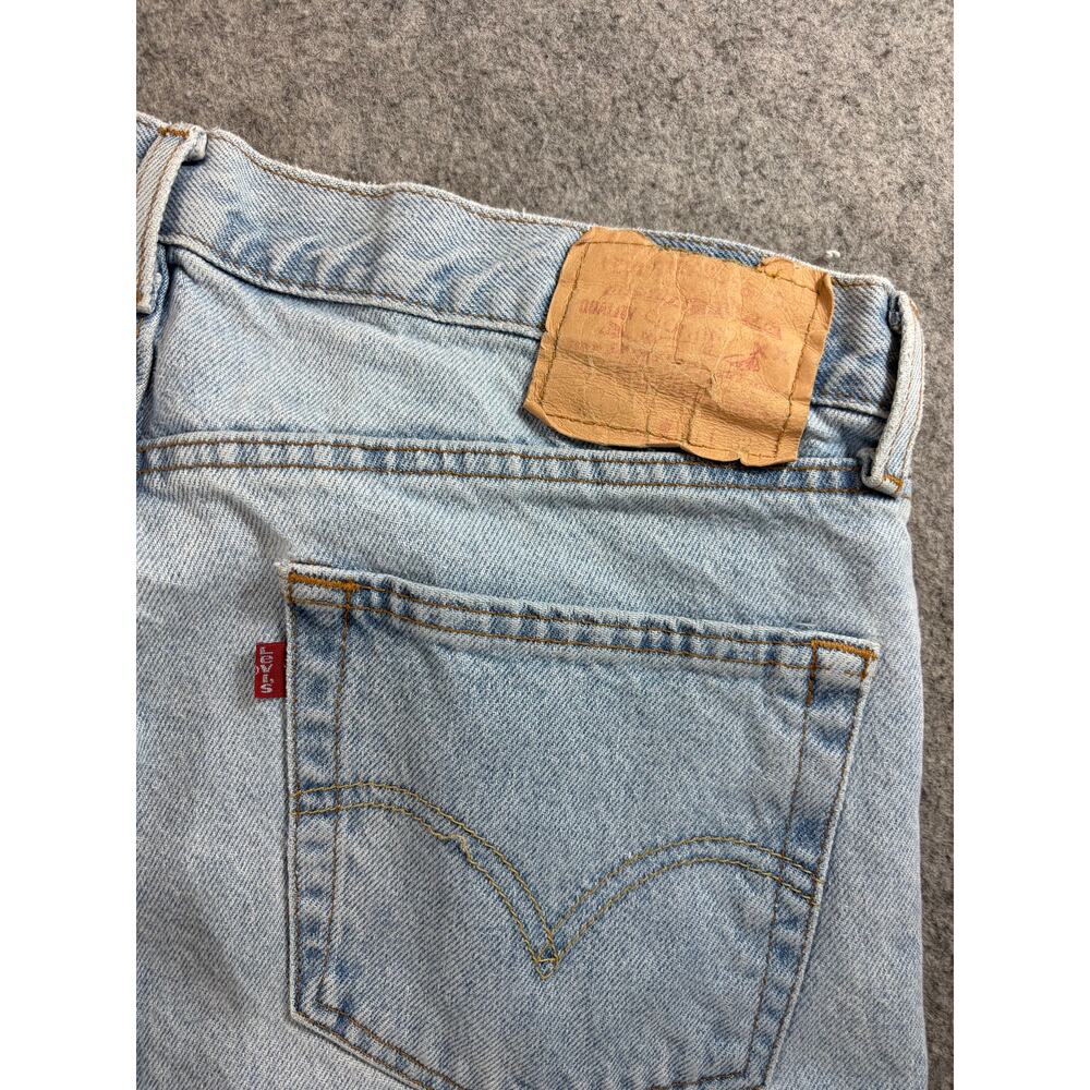 VINTAGE 90s Levis 501 Jeans Mens Blue Straight Leg Light Wash Denim USA 34x29 - Picture 6 of 10